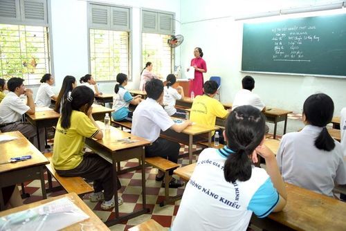 Bộ GD&ĐT yêu cầu khẩn rà soát hơn 125.000 hồ sơ tuyển sinh chưa được duyệt minh chứng