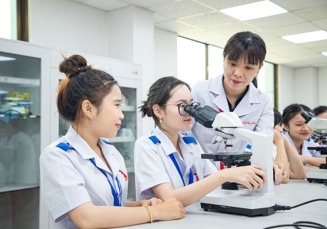 Ngưỡng điểm xét tuyển vào Trường Đại học Công nghệ Đồng Nai (DCD) năm 2026