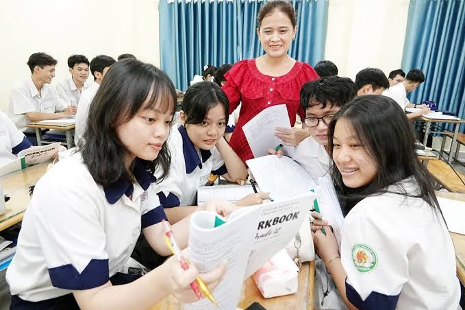 Cập nhật lệ phí xét tuyển đại học năm 2026