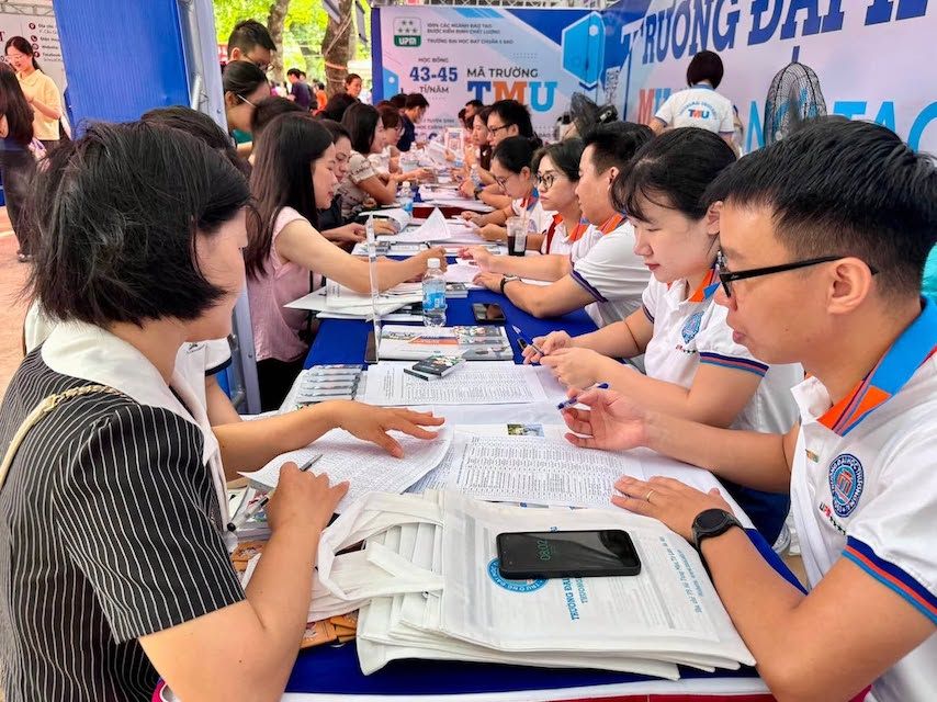 Đại học Thương Mại (TMU) công bố điểm sàn xét tuyển năm 2026
