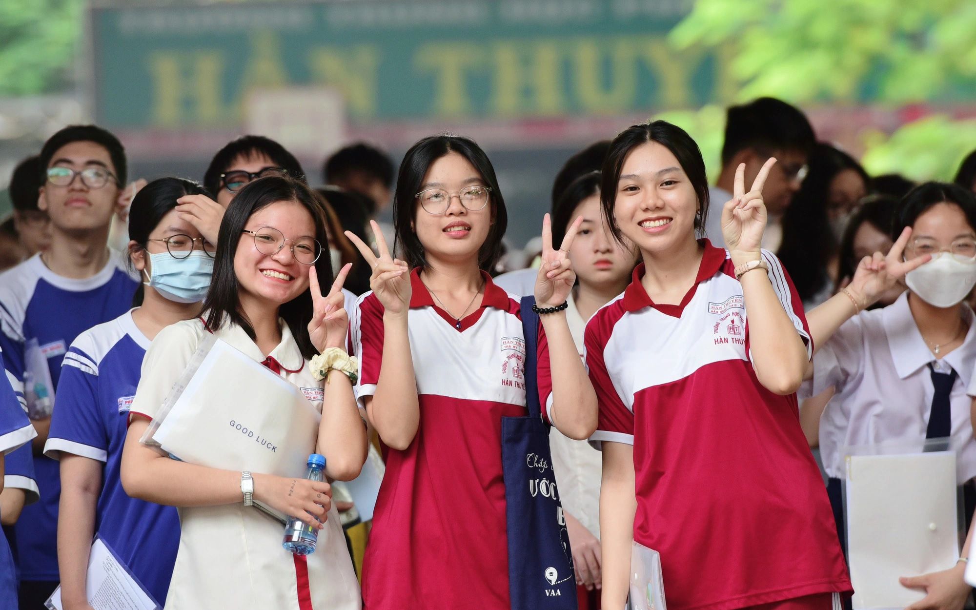 Tân sinh viên cần chuẩn bị những giấy tờ gì khi nhập học?